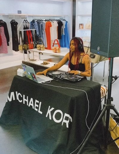 Gallery photo 1 of Kellie J, DJ - Host - Live Music