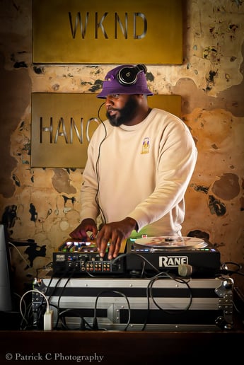 Gallery photo 3 of DJ 2-3