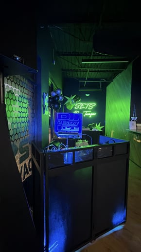 Gallery photo 1 of DJ 2EazyLee