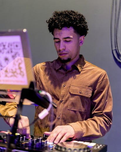 Gallery photo 3 of DJ 6ix0h4