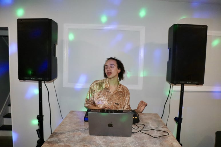 Gallery photo 1 of DJ AbstraktPulse