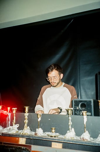 Gallery photo 4 of DJ Adrian Mason