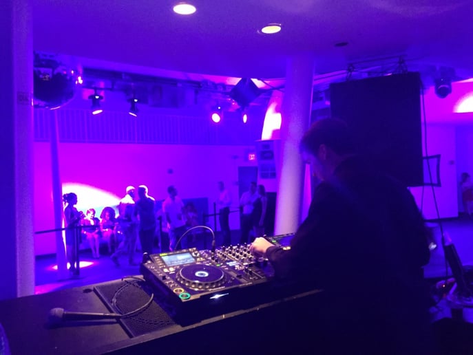 Gallery photo 6 of DJ Adrian Mason