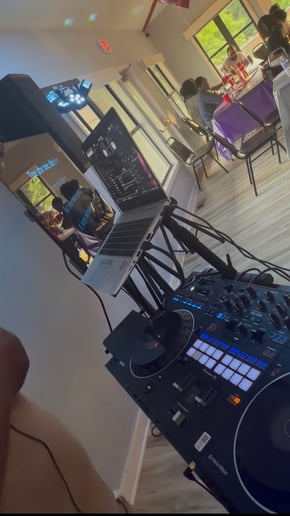 Gallery photo 6 of DJ Advance