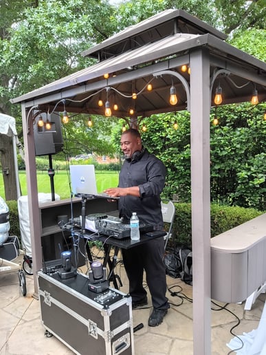 Gallery photo 15 of DJ Advance