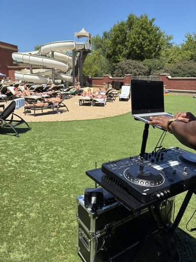 Gallery photo 16 of DJ Advance