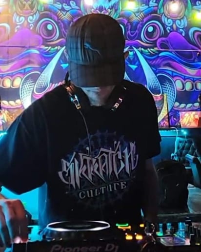 Gallery photo 12 of DJ Afterburner Wedding specialist