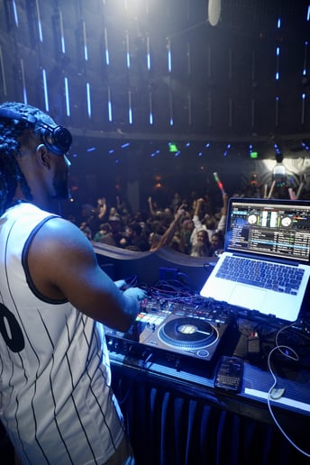 Gallery photo 1 of DJ Ajani