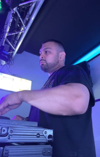 Gallery photo 3 of DJ Alfa Sound