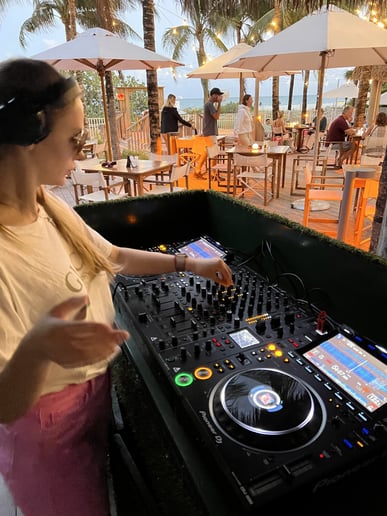 Gallery photo 2 of DJ Anastasiia