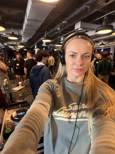 Gallery photo 3 of DJ Anastasiia