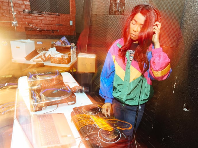 Gallery photo 1 of DJ Andrea C