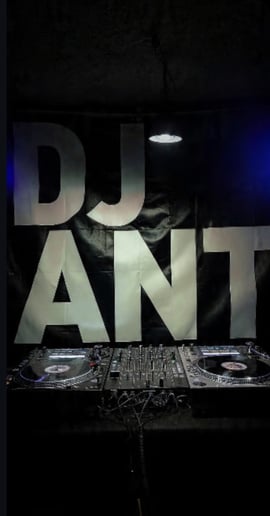 Gallery photo 1 of DJ Ant