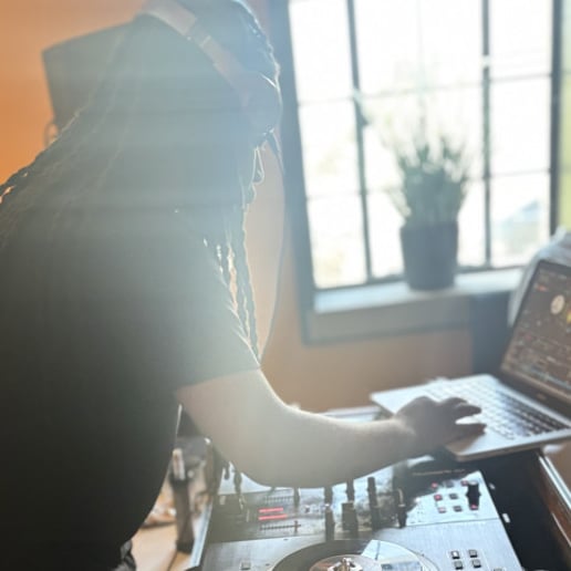 Gallery photo 2 of DJ Ant