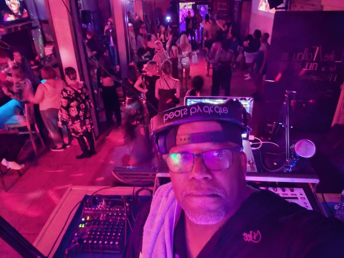 Gallery photo 2 of DJ Armand
