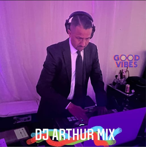 Gallery photo 2 of DJ Arthur Mix
