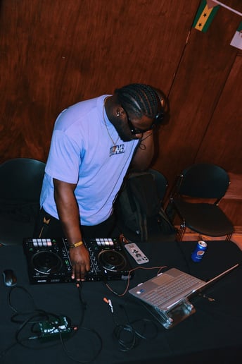 Gallery photo 3 of DJ Atlas