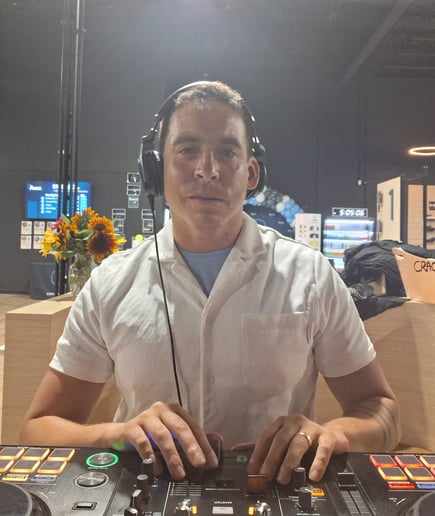 Gallery photo 3 of DJ Austin James