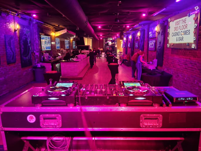 Gallery photo 10 of DJ Austin James