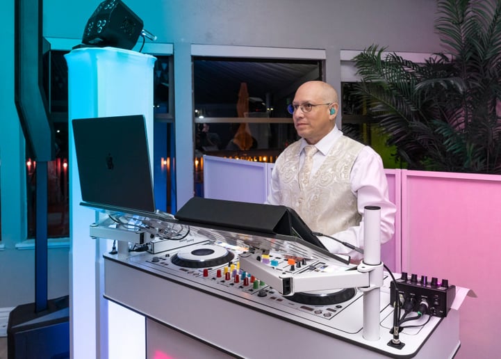 Gallery photo 10 of DJ AyAyRON