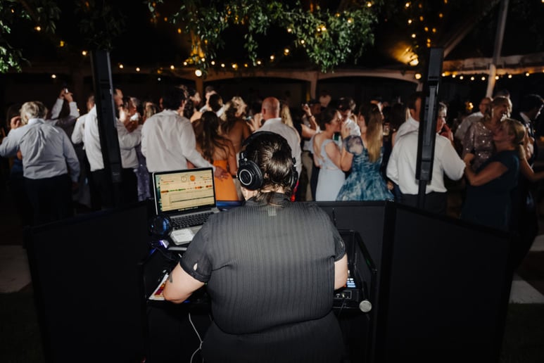 Gallery photo 1 of DJ Beat By A Girl