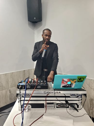 Gallery photo 3 of Dj bello