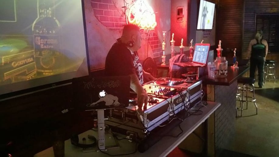 Gallery photo 1 of Dj bezzie (total event djs)