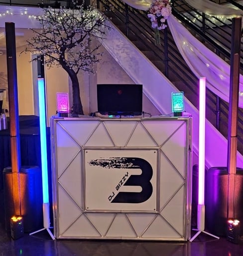 Gallery photo 5 of Dj Bizzy B