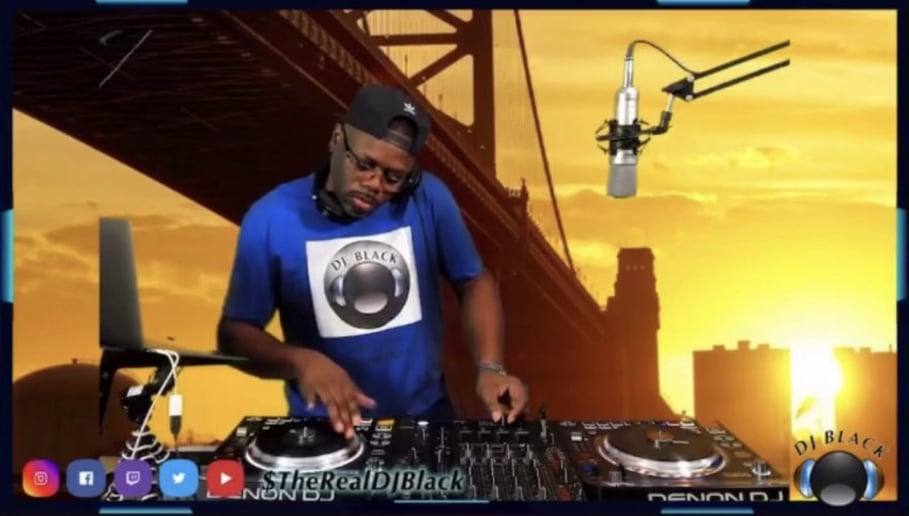 Gallery photo 1 of DJ Black