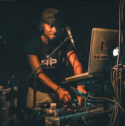 Gallery photo 1 of Dj Black Shawd