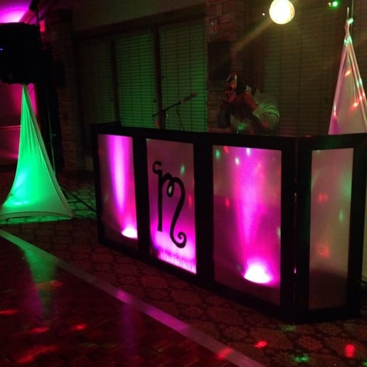 Gallery photo 1 of DJ B.LoveIt