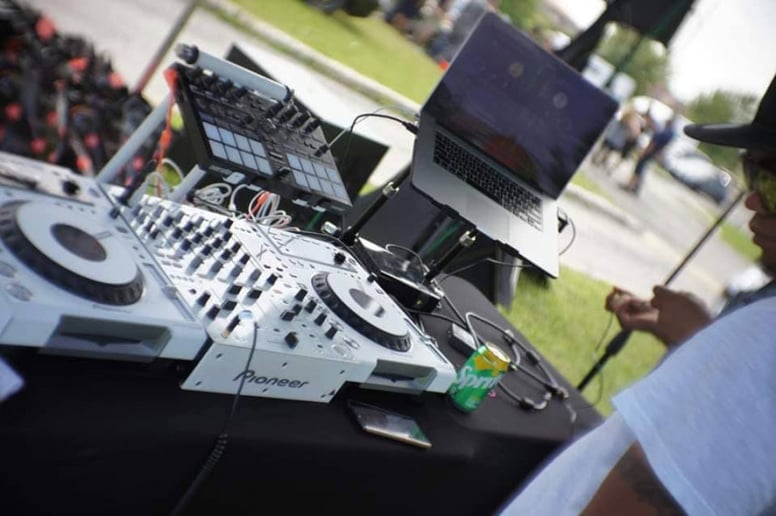 Gallery photo 3 of DJ Boboy