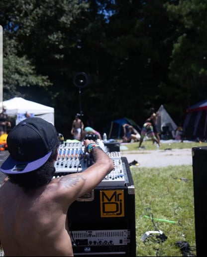 Gallery photo 10 of DJ Bookings