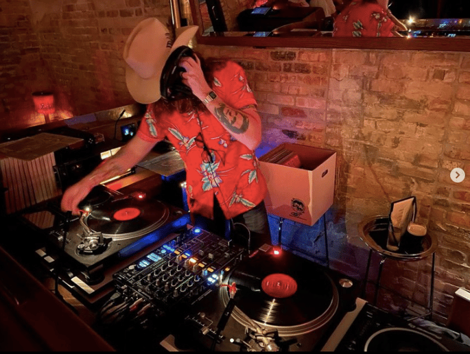 Gallery photo 1 of DJ Cosmic Rodeo