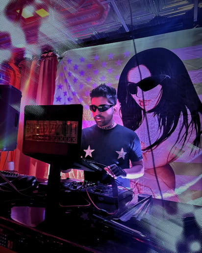 Gallery photo 1 of DJ Brad Zmyth