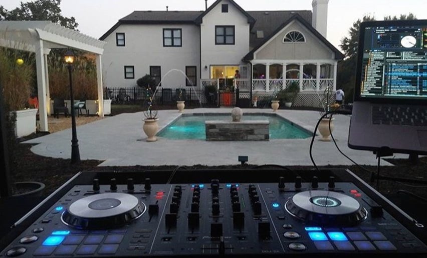 Gallery photo 7 of DJ Bravo Jay