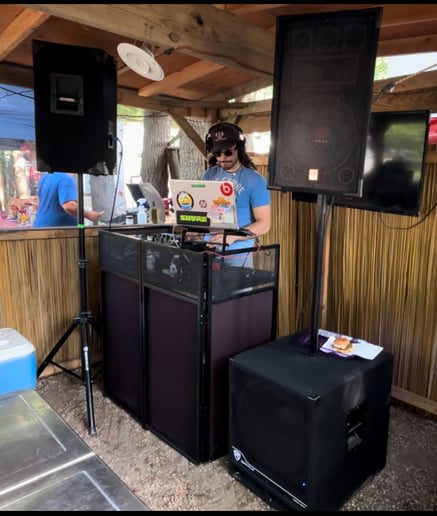 Gallery photo 1 of Dj Bravo
