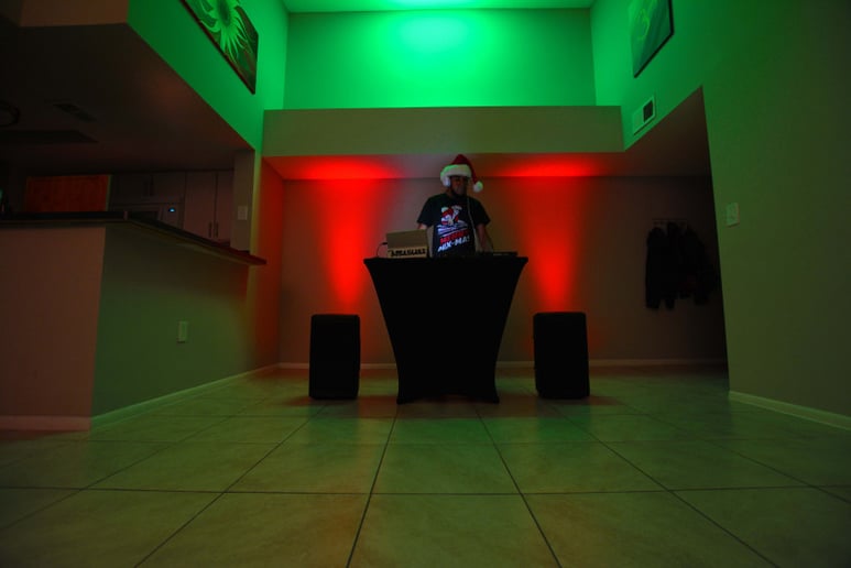Gallery photo 12 of DJ Breakaway