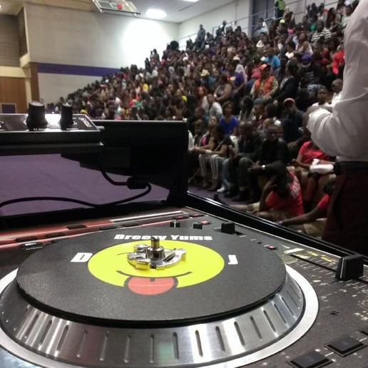 Gallery photo 2 of DJ Breezy Yums