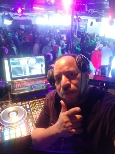 Gallery photo 3 of Dj Caesah (cezah)