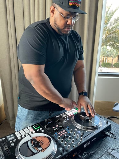Gallery photo 4 of DJ Calex