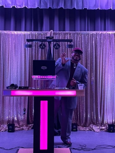 Gallery photo 2 of DJ Calex