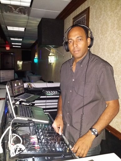 Gallery photo 10 of Dj Capone