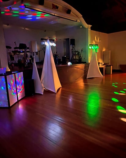 Gallery photo 1 of DJ Carlos