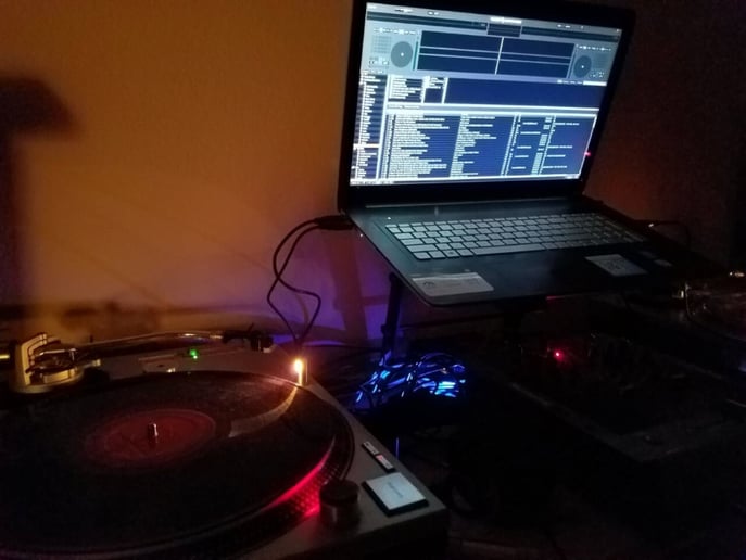 Gallery photo 2 of DJ Carlos Vaz