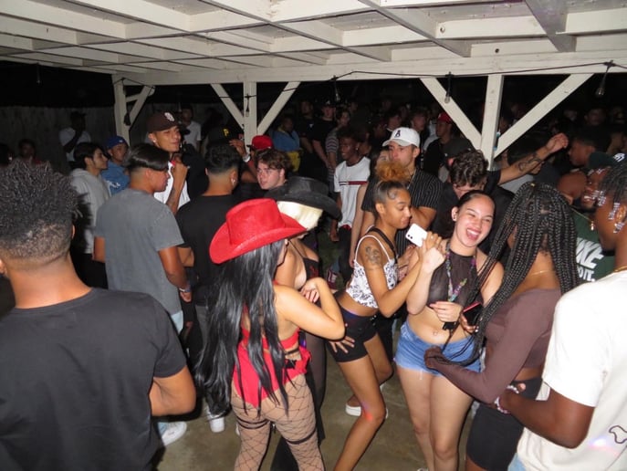 Gallery photo 7 of DJ CeceLoks
