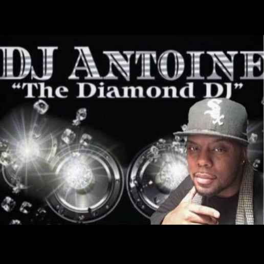 Gallery photo 9 of Dj