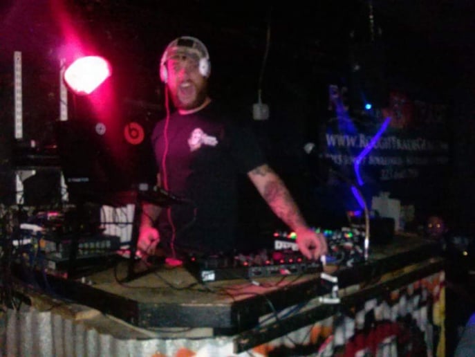 Gallery photo 2 of DJ Chris Kempton