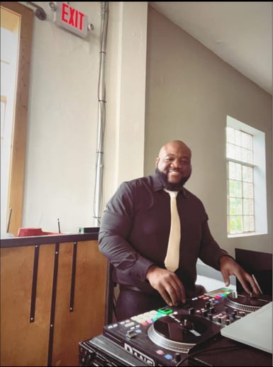 Gallery photo 2 of DJ Chuck Deezy