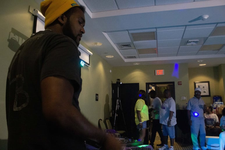 Gallery photo 3 of DJ Clutch